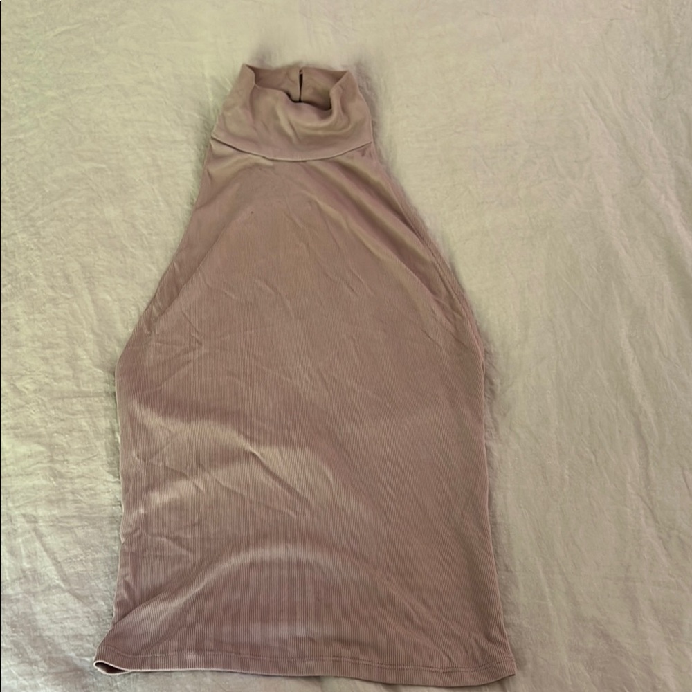 Ribbed Mauve Sleeveless Turtleneck Top